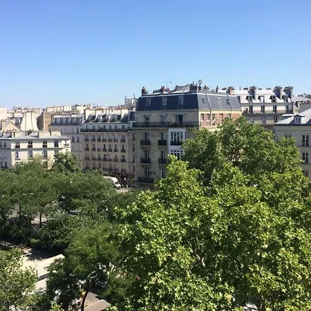 Fully Renovated Bright With High View