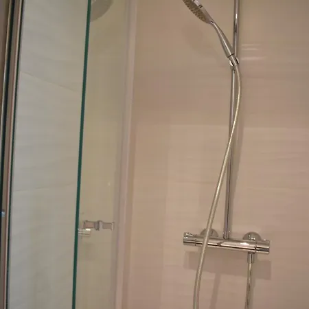 Fully Renovated Bright With High View *