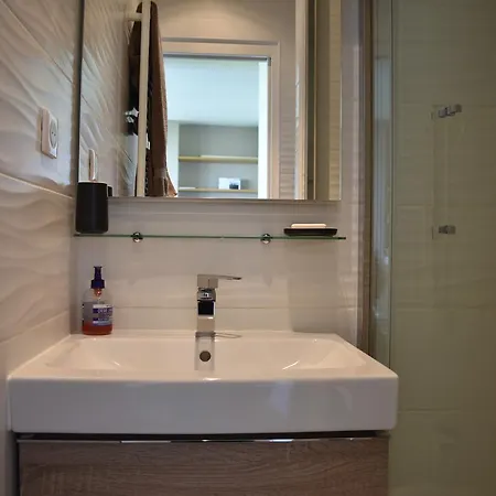 Fully Renovated Bright With High View